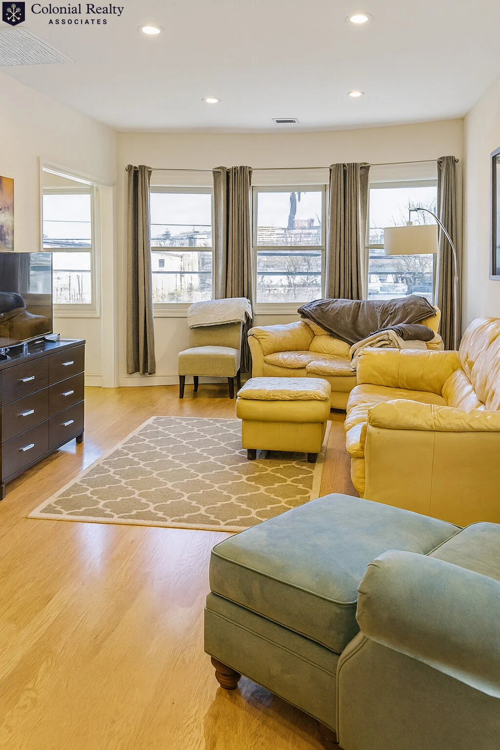 3 bed, 1 bath apartment for rent at 27 Crawford St Unit Rm, Watertown — photo 2 of 18