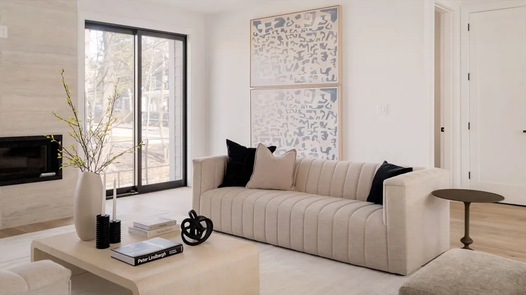 5 bed, 4+ bath apartment for rent at 27 Cross St Unit 27, Newton — photo 16 of 40