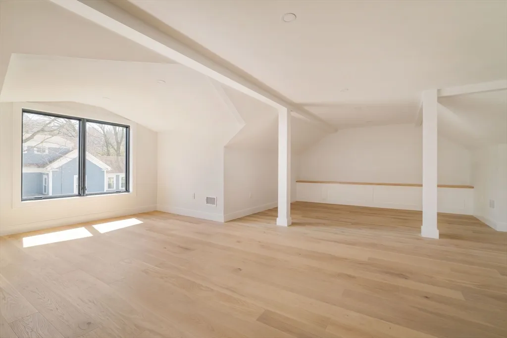 5 bed, 4+ bath apartment for rent at 27 Cross St Unit 27, Newton — photo 38 of 40