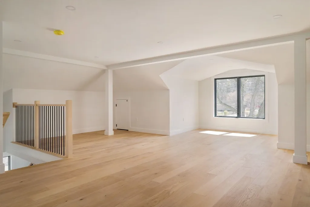 5 bed, 4+ bath apartment for rent at 27 Cross St Unit 27, Newton — photo 37 of 40