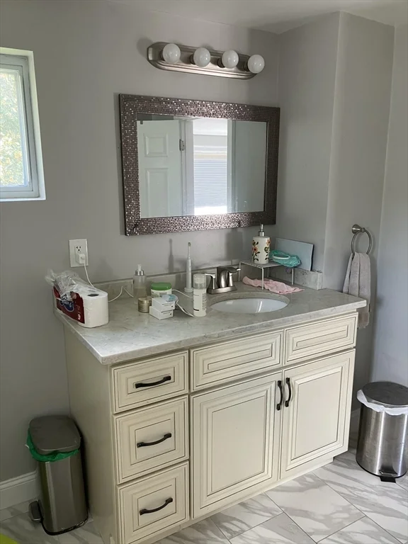 3 bed, 2 bath apartment for rent at 27 Cummings St Unit 2, Medford — photo 12 of 18
