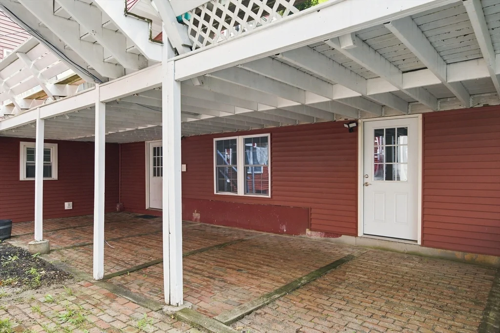 1 bed, 1 bath apartment for rent at 27 Davis Ave Unit B1, Wrentham — photo 2 of 17
