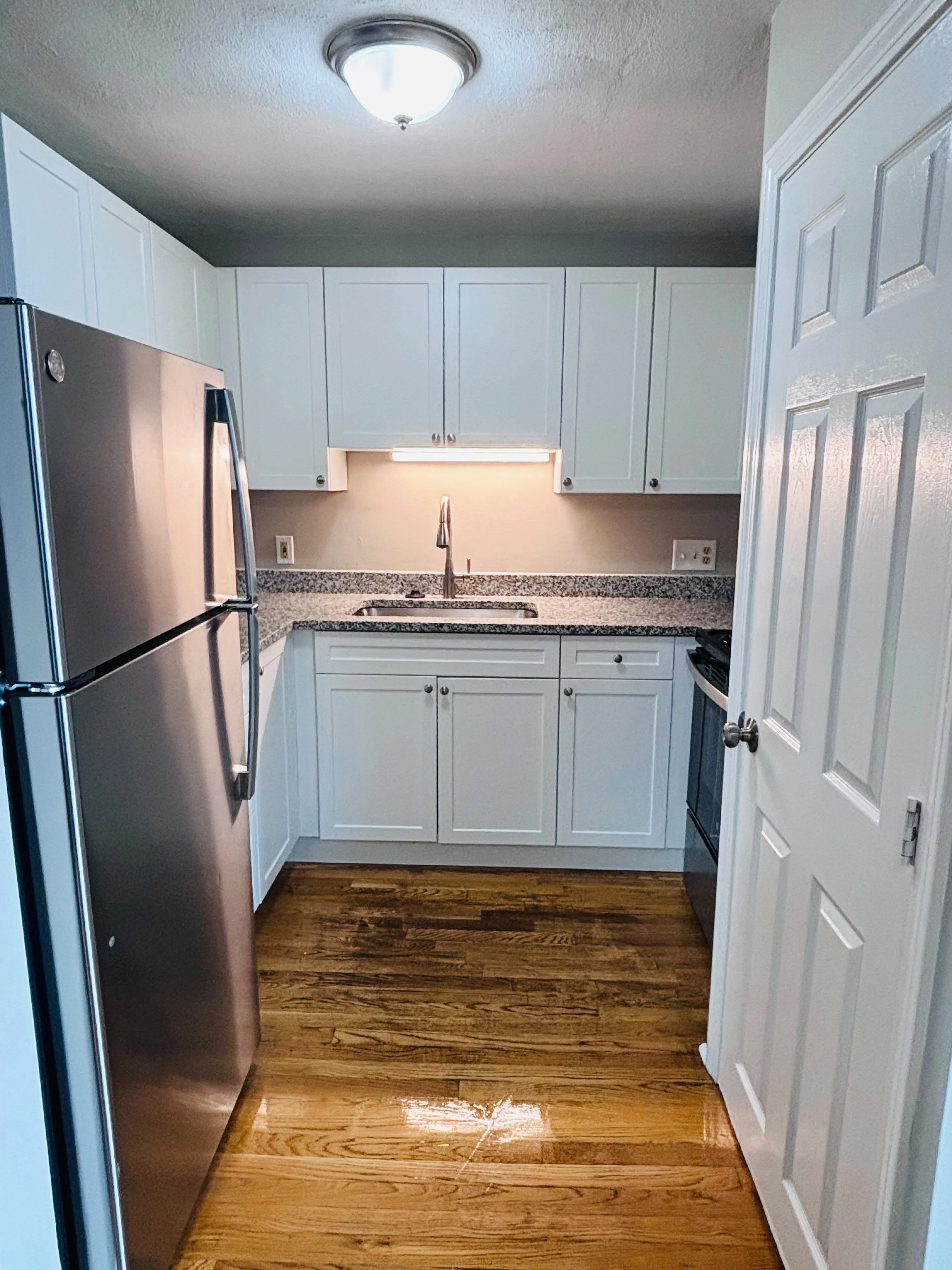 1 bed, 1 bath apartment for rent at 27 Division St Unit 2, Chelsea — photo 1 of 6