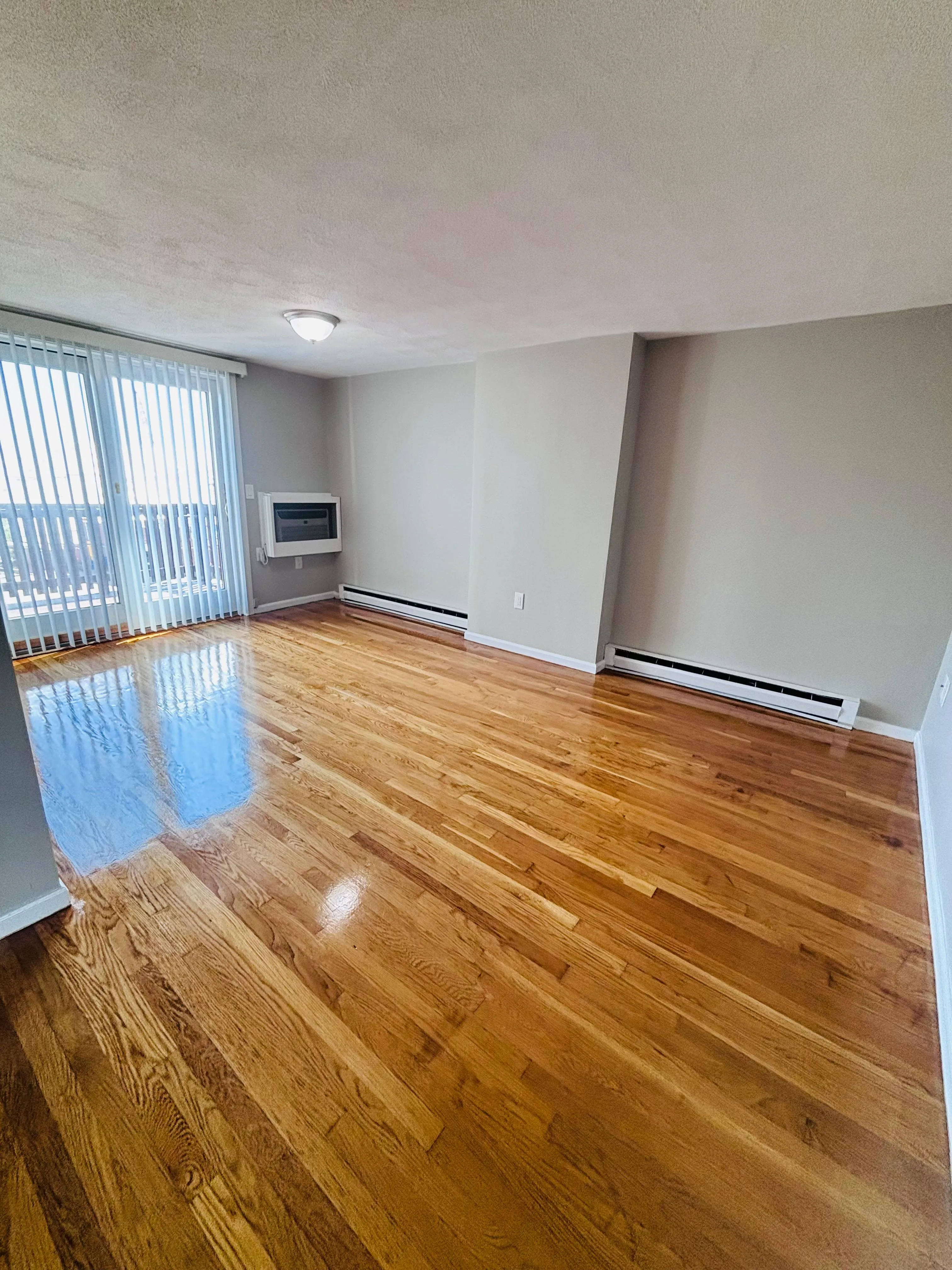 1 bed, 1 bath apartment for rent at 27 Division St Unit 3, Chelsea — photo 2 of 4
