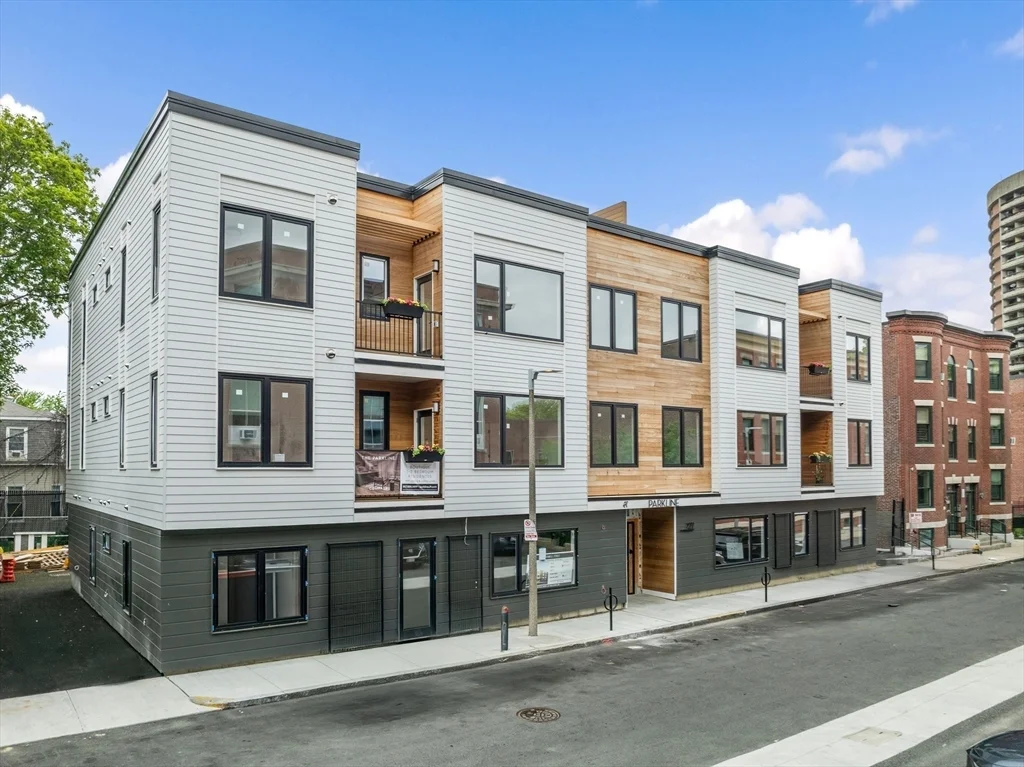 2 bed, 1 bath apartment for rent at 27 Dixwell Unit 11, Jamaica Plain — photo 21 of 24