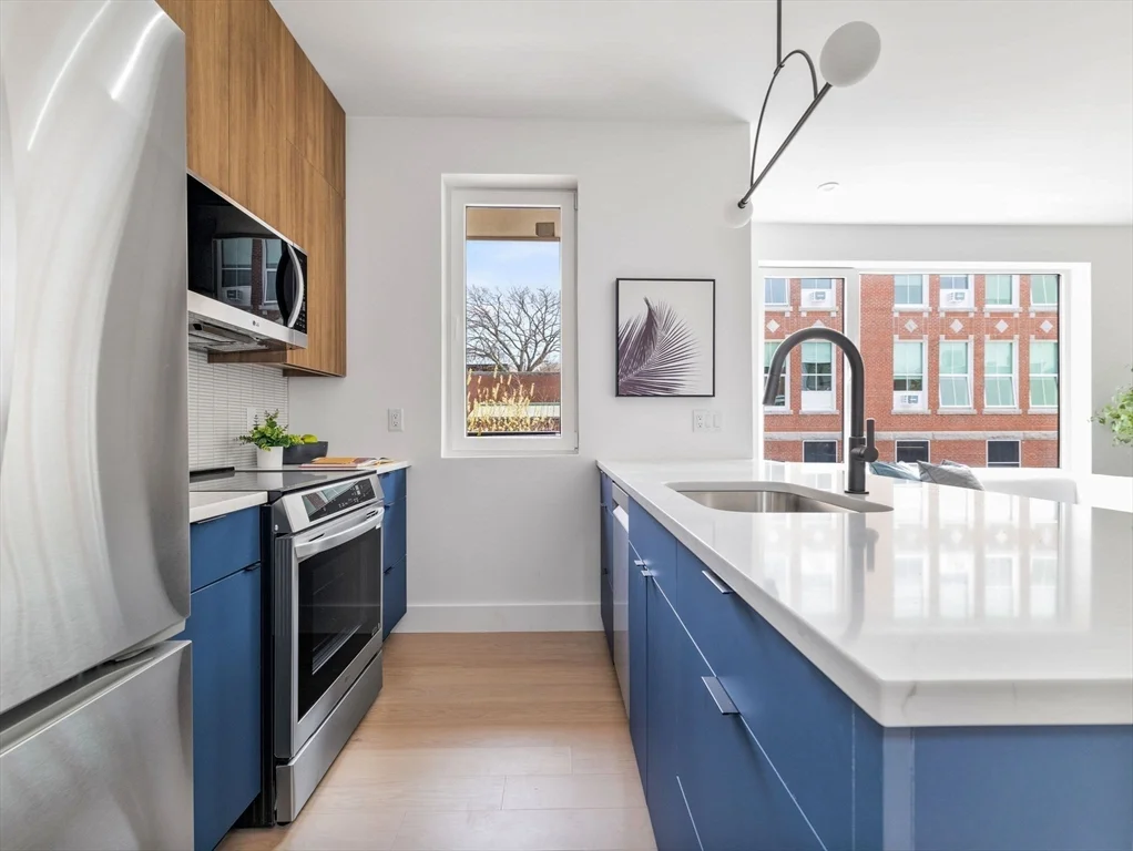 2 bed, 1 bath apartment for rent at 27 Dixwell Unit 11, Jamaica Plain — photo 6 of 24