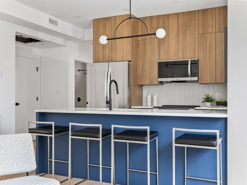 2 bed, 1 bath apartment for rent at 27 Dixwell Unit 11, Jamaica Plain — photo 5 of 24