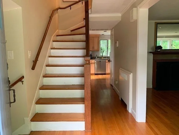 5 bed, 2 bath apartment for rent at 27 Dorset Rd Unit N/A, Belmont — photo 8 of 22