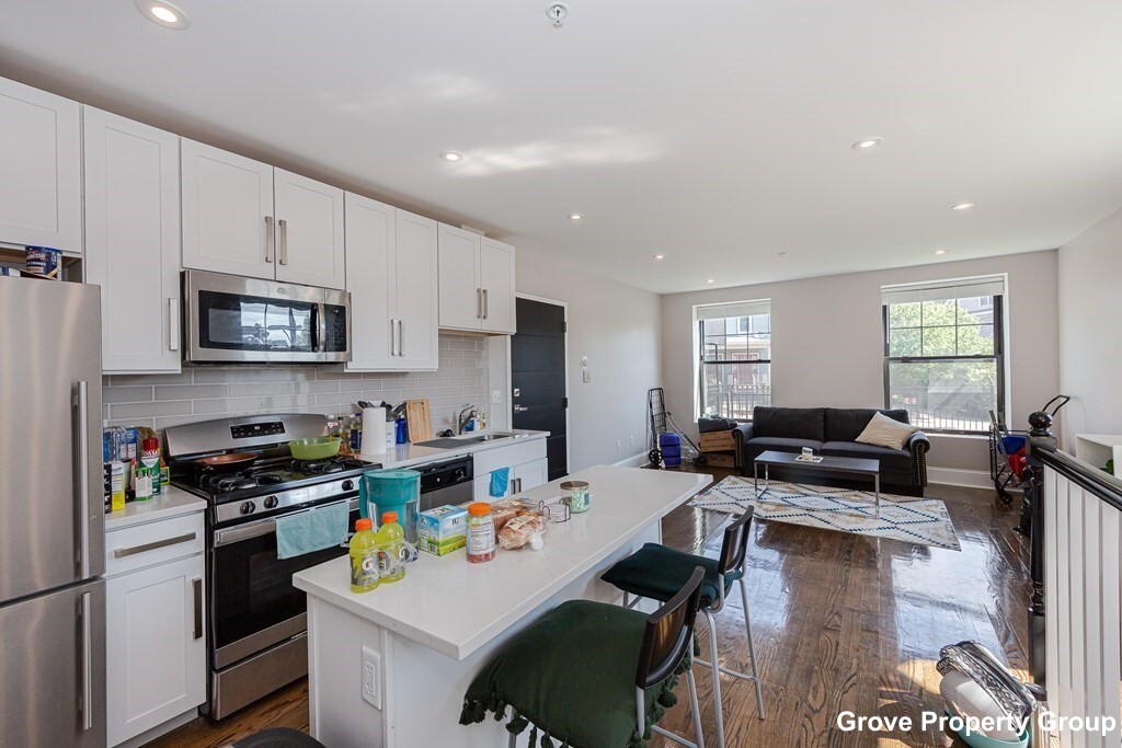 3 bed, 2 bath apartment for rent at 27 Dudley St Unit 1, Roxbury — photo 1 of 13