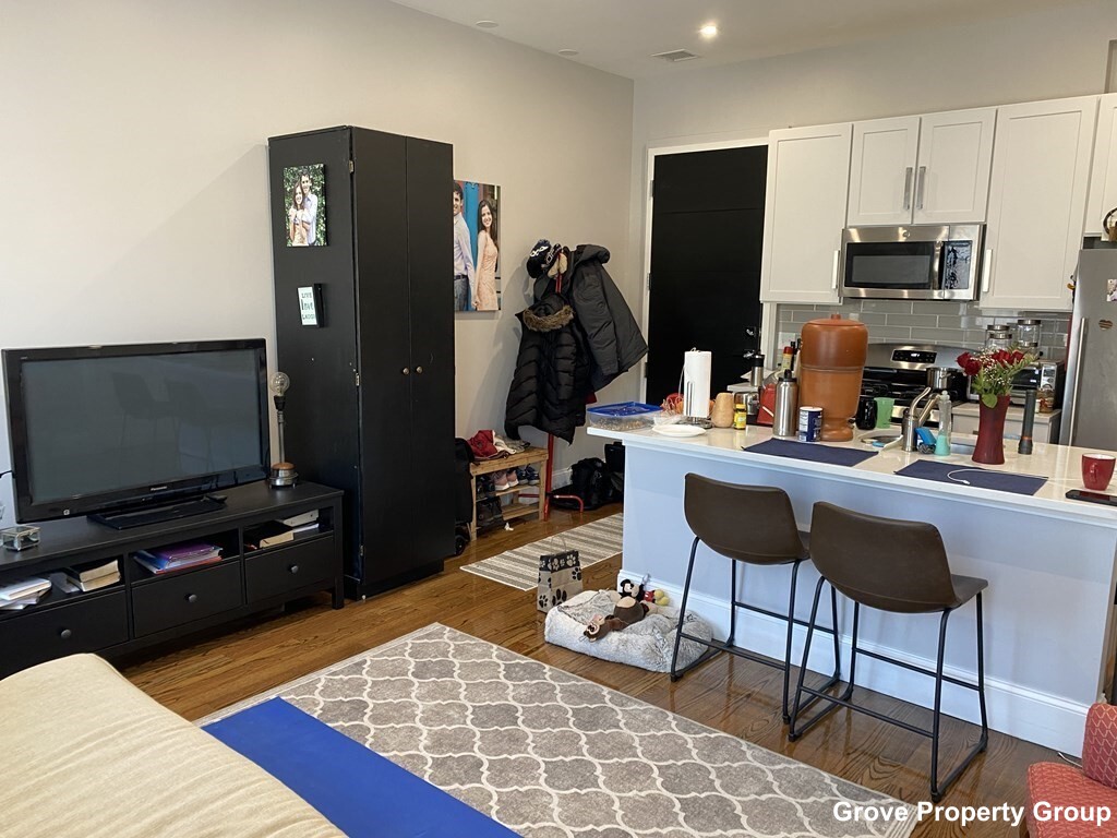 2 bed, 2 bath apartment for rent at 27 Dudley St Unit 6, Roxbury — photo 1 of 6