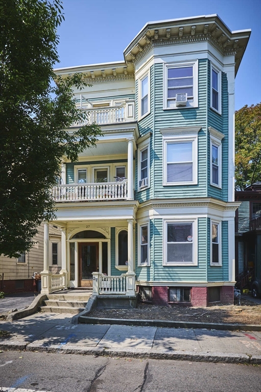 3 bed, 2 bath apartment for rent at 27 Ellery St Unit 1, Cambridge — photo 1 of 19