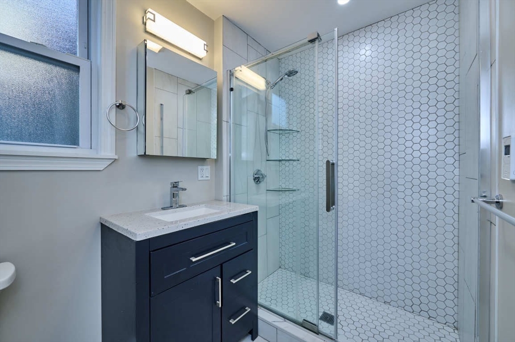 3 bed, 2 bath apartment for rent at 27 Ellery St Unit 1, Cambridge — photo 11 of 19