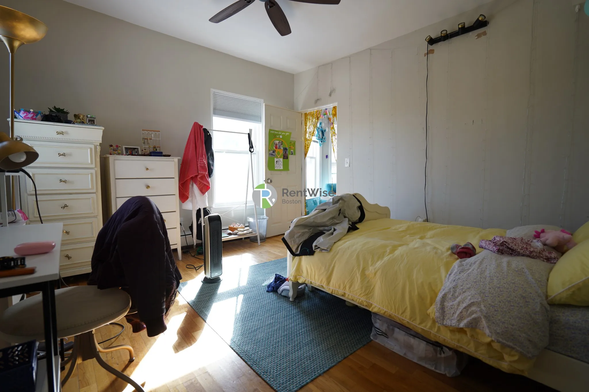 5 bed, 2 bath apartment for rent at 27 Emery St Unit 2, Medford — photo 5 of 25