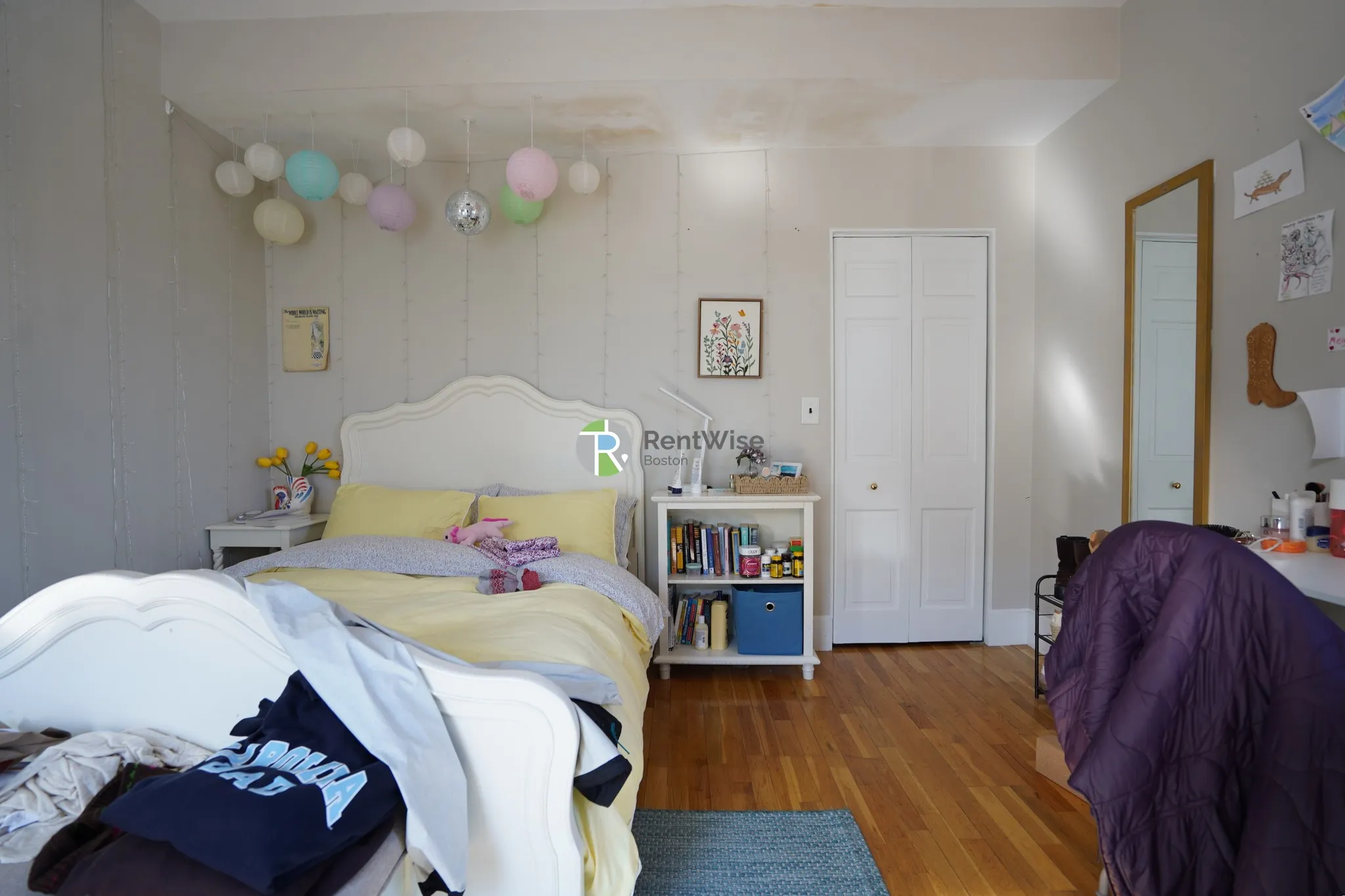5 bed, 2 bath apartment for rent at 27 Emery St Unit 2, Medford — photo 4 of 25