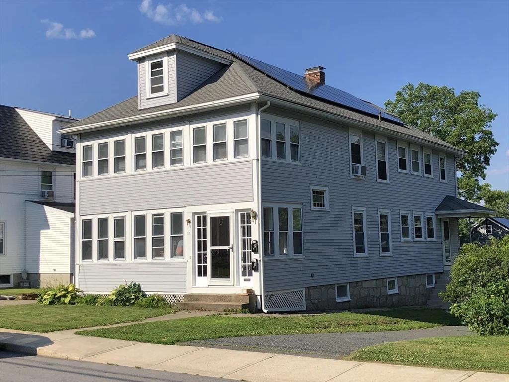 3 bed, 1 bath apartment for rent at 27 Emmons St Unit 2, Milford — photo 1 of 26