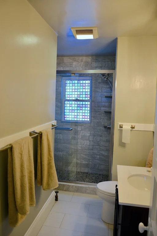 3 bed, 1 bath apartment for rent at 27 Emmons St Unit 2, Milford — photo 18 of 26