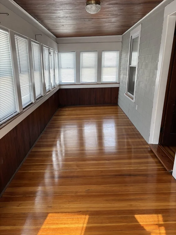 3 bed, 1 bath apartment for rent at 27 Emmons St Unit 2, Milford — photo 5 of 26