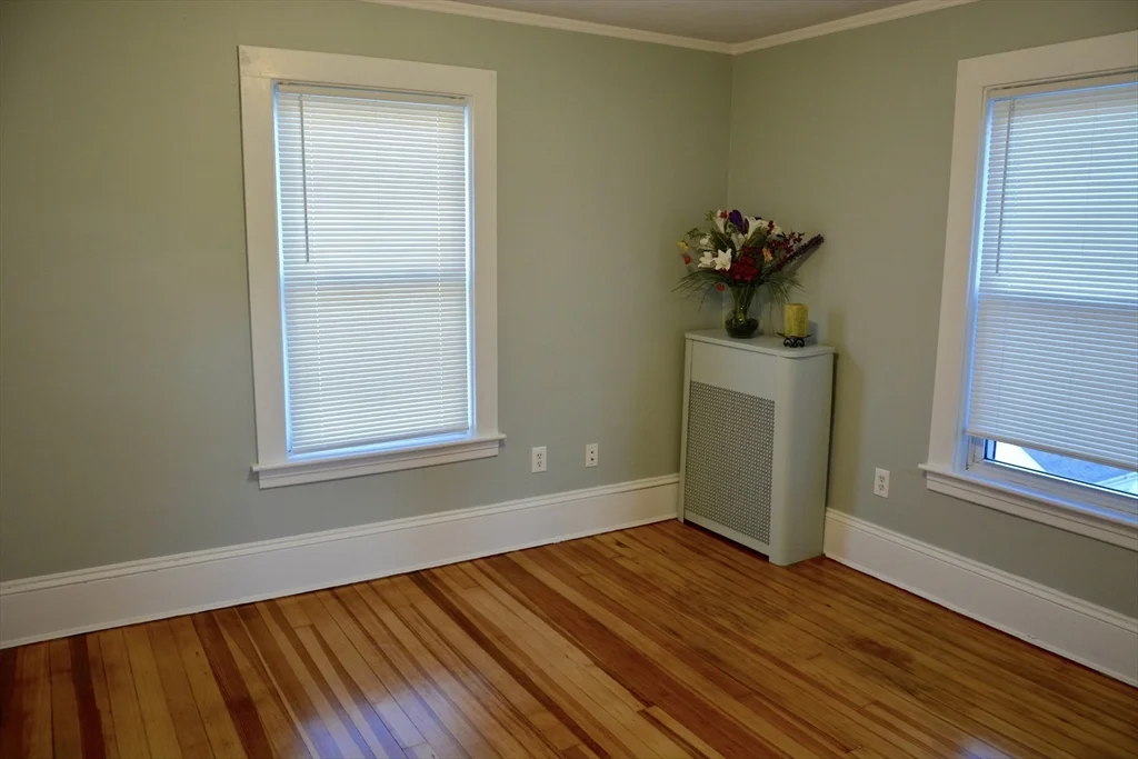 3 bed, 1 bath apartment for rent at 27 Emmons St Unit 2, Milford — photo 8 of 26