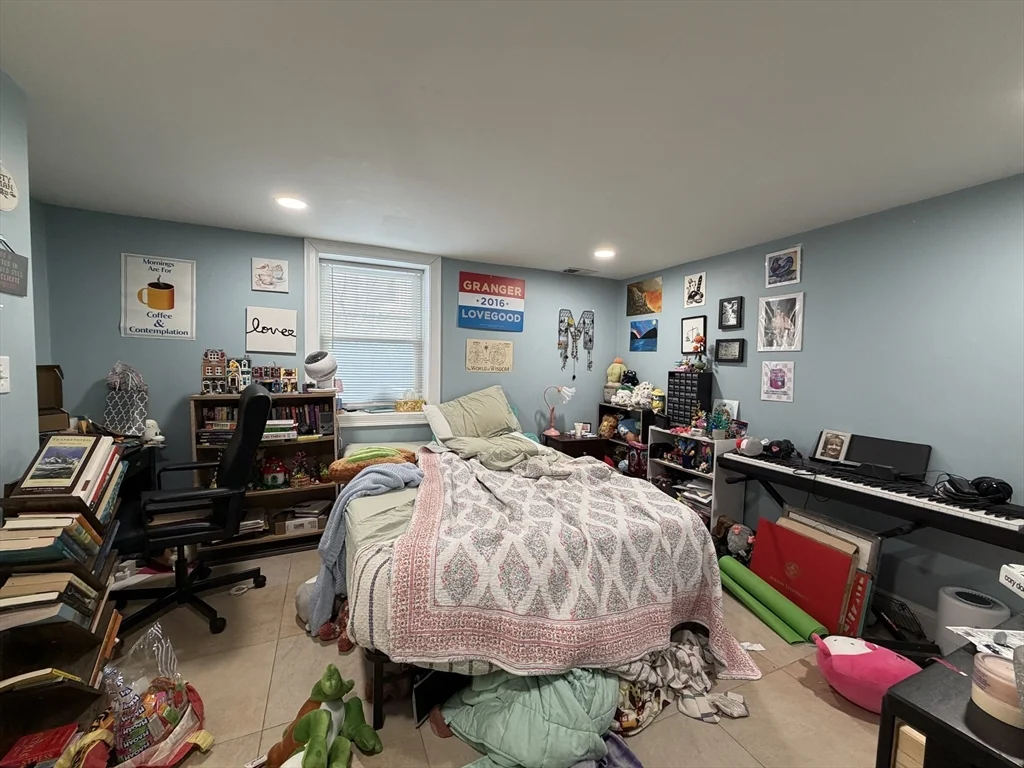 4 bed, 2 bath apartment for rent at 27 Essex St Unit 1, The Port — photo 13 of 19