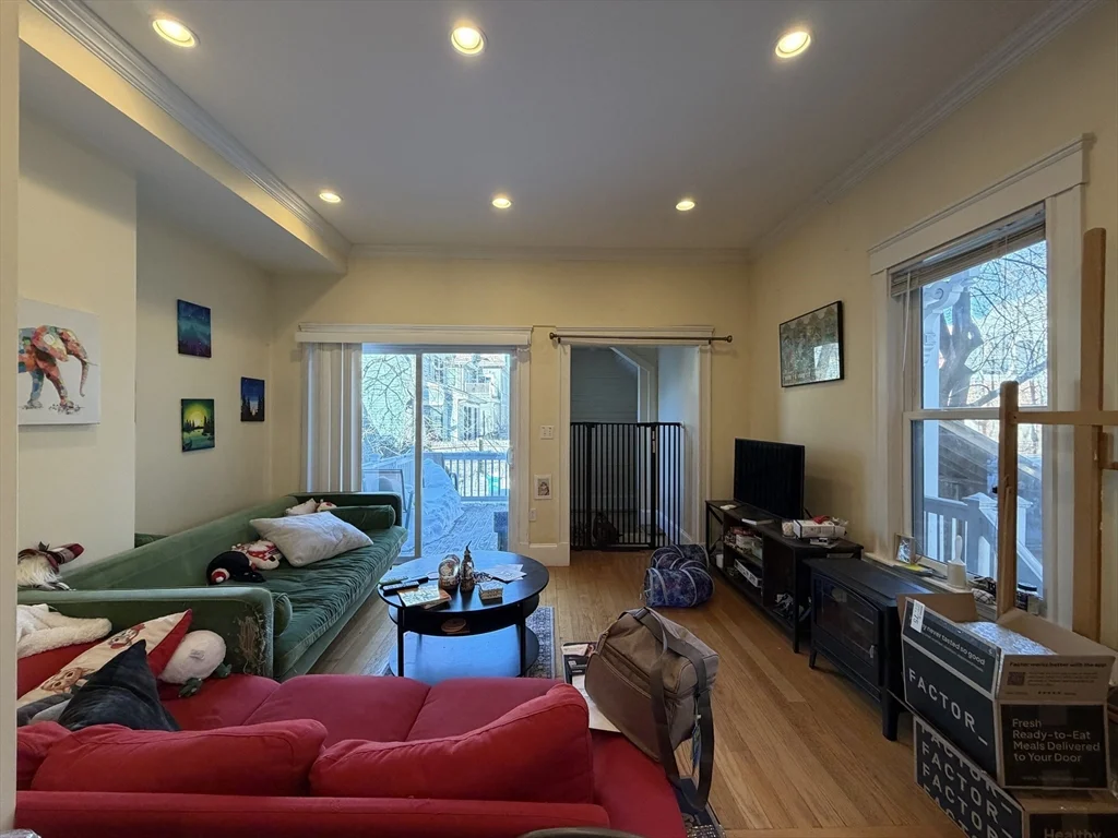 4 bed, 2 bath apartment for rent at 27 Essex St Unit 1, The Port — photo 8 of 19