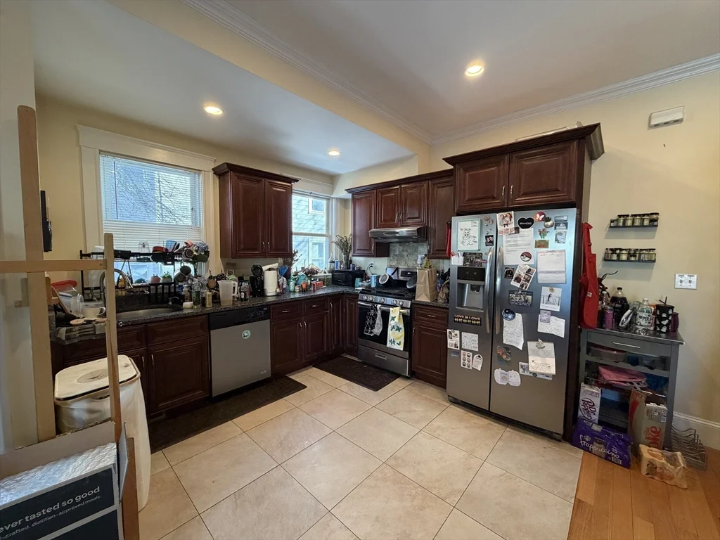 4 bed, 2 bath apartment for rent at 27 Essex St Unit 1, The Port