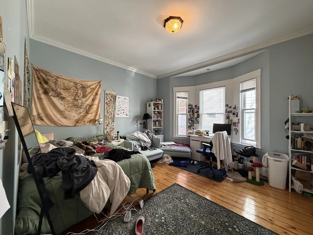 4 bed, 2 bath apartment for rent at 27 Essex St Unit 1, The Port — photo 6 of 19