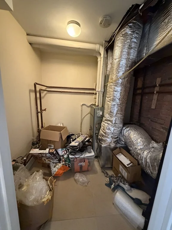 4 bed, 2 bath apartment for rent at 27 Essex St Unit 1, The Port — photo 19 of 19