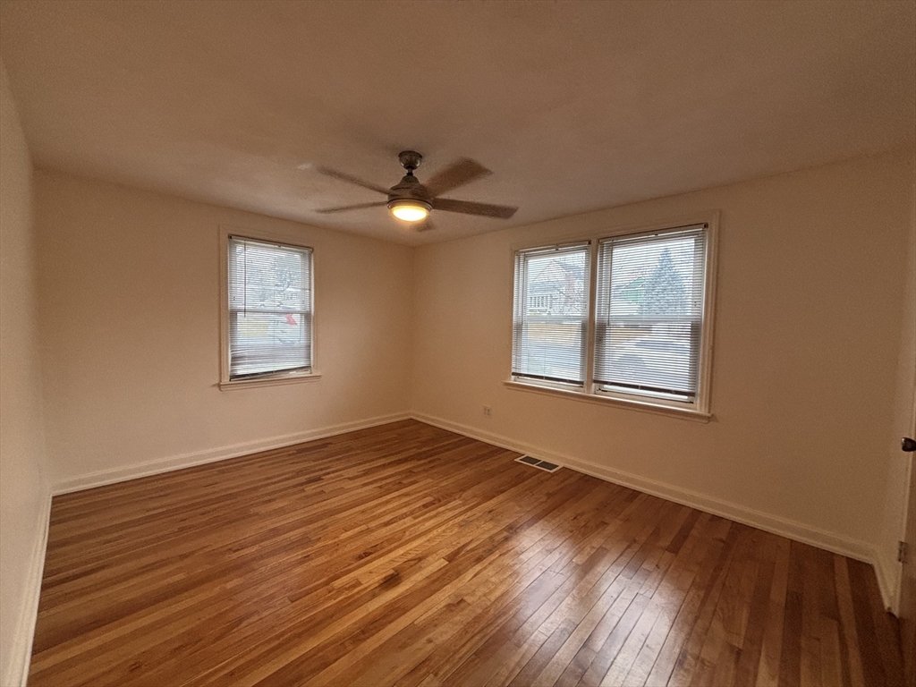 3 bed, 1 bath apartment for rent at 27 Evans Rd Unit SF, Stoneham — photo 9 of 14