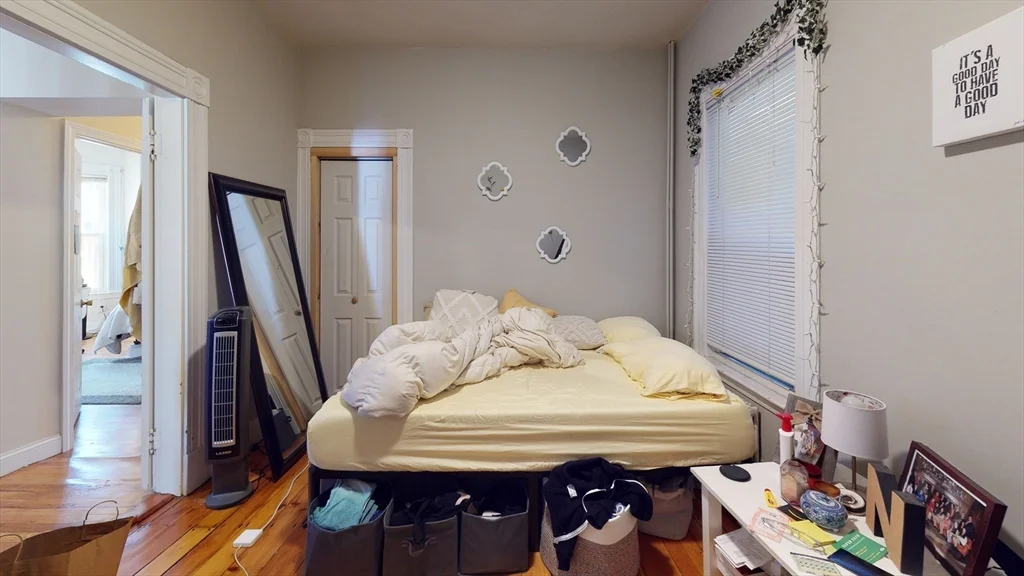 3 bed, 1 bath apartment for rent at 27 Falcon Unit 2, Eagle Hill — photo 3 of 12