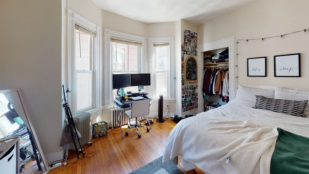 3 bed, 1 bath apartment for rent at 27 Falcon Unit 2, Eagle Hill — photo 8 of 12