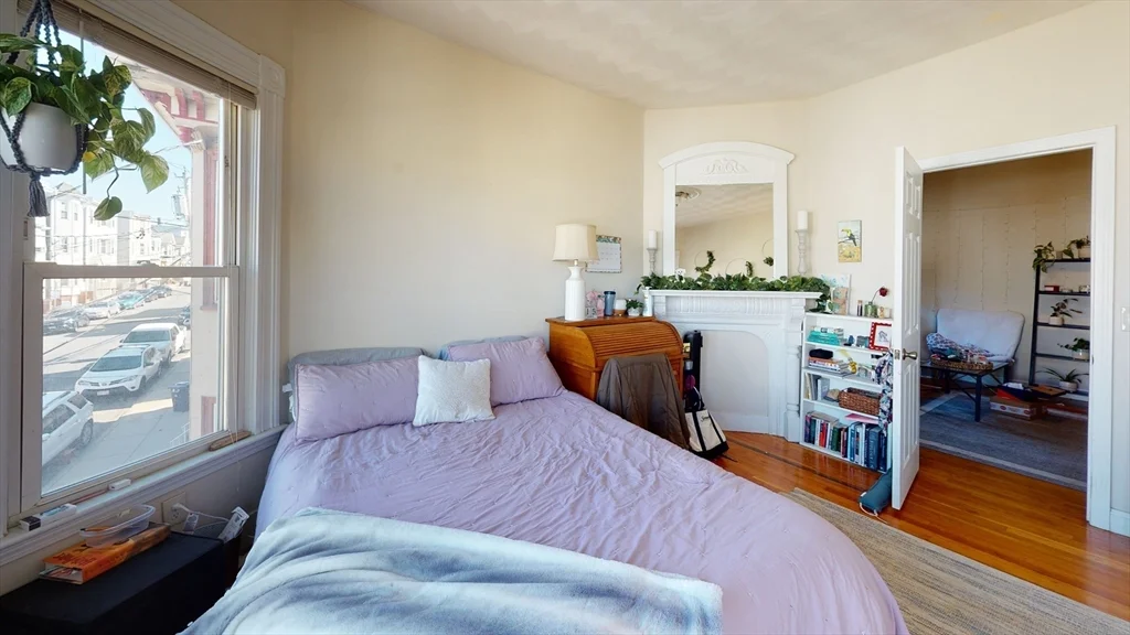 3 bed, 1 bath apartment for rent at 27 Falcon Unit 2, Eagle Hill — photo 6 of 12