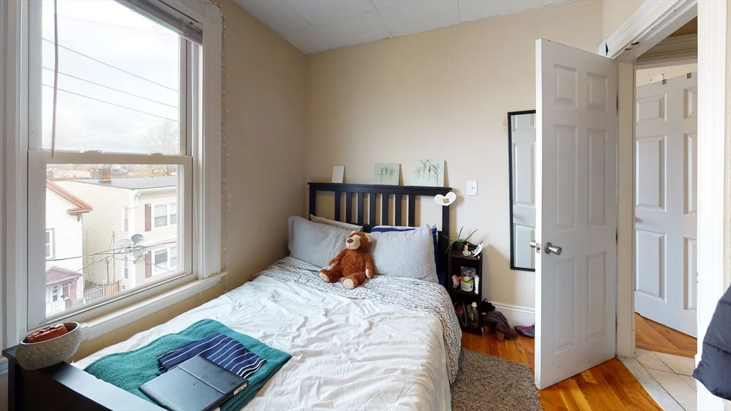 4 bed, 2 bath apartment for rent at 27 Falcon Unit 3, East Boston — photo 11 of 13