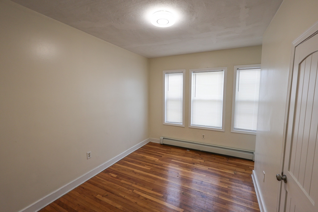 3 bed, 1 bath apartment for rent at 27 Fessenden St Unit 3, Mattapan — photo 11 of 20