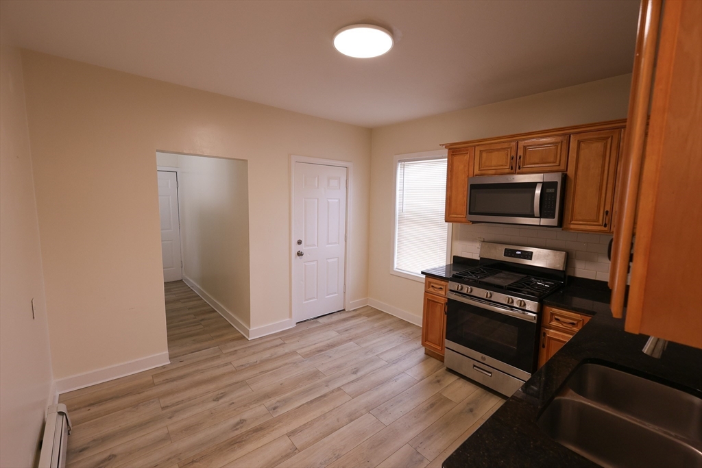 3 bed, 1 bath apartment for rent at 27 Fessenden St Unit 3, Mattapan — photo 3 of 20