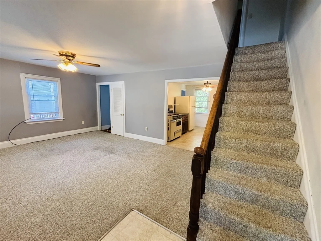 2 bed, 1 bath apartment for rent at 27 Fletcher St Unit 1, Northbridge — photo 3 of 12