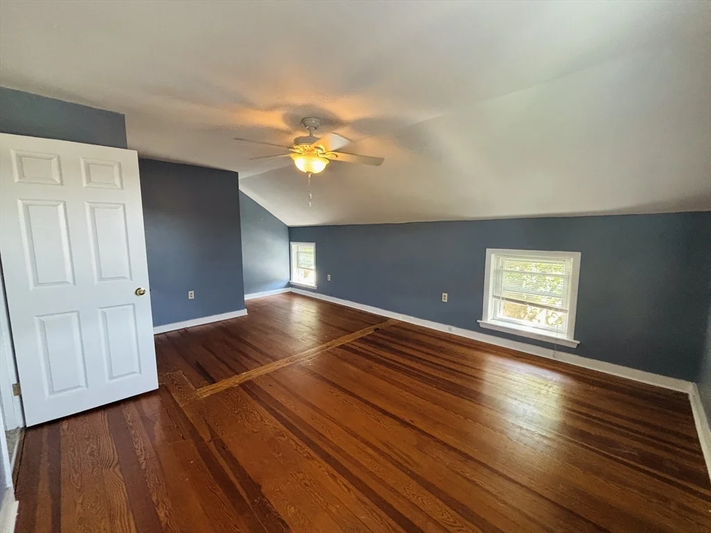 2 bed, 1 bath apartment for rent at 27 Fletcher St Unit 1, Northbridge — photo 11 of 12