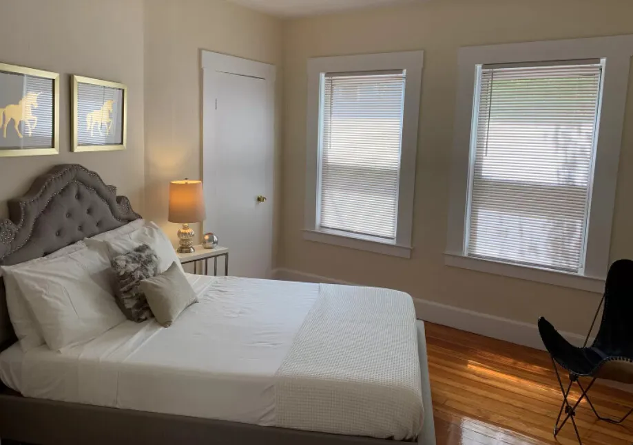 3 bed, 1 bath apartment for rent at 27 Forest St Unit 1A, Baldwin — photo 5 of 11