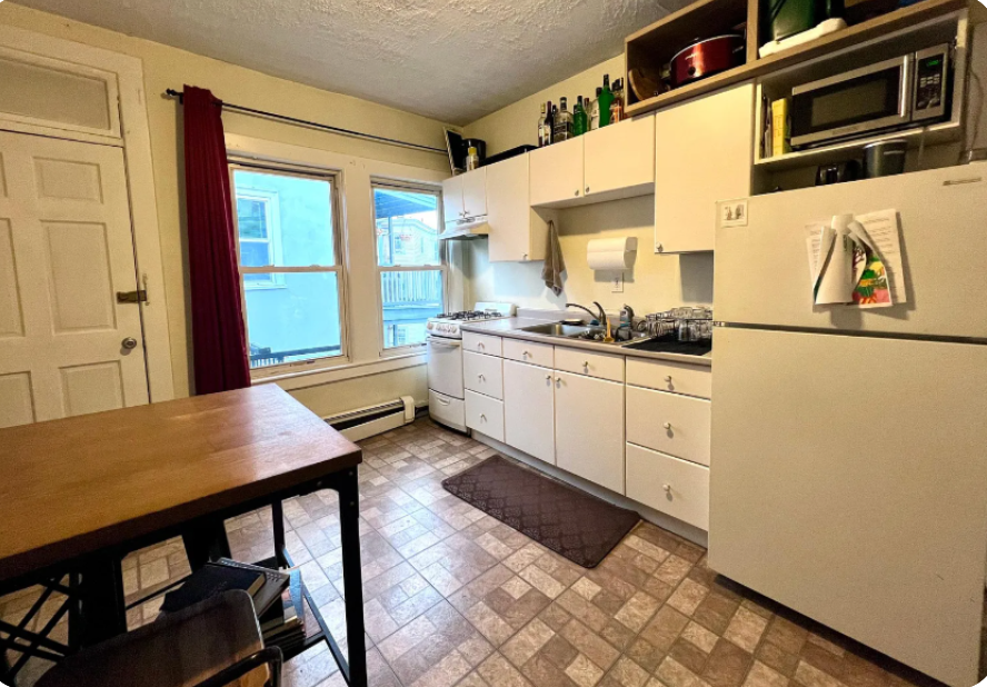 1 bed, 1 bath apartment for rent at 27 Forest St Unit 4, Baldwin — photo 6 of 8