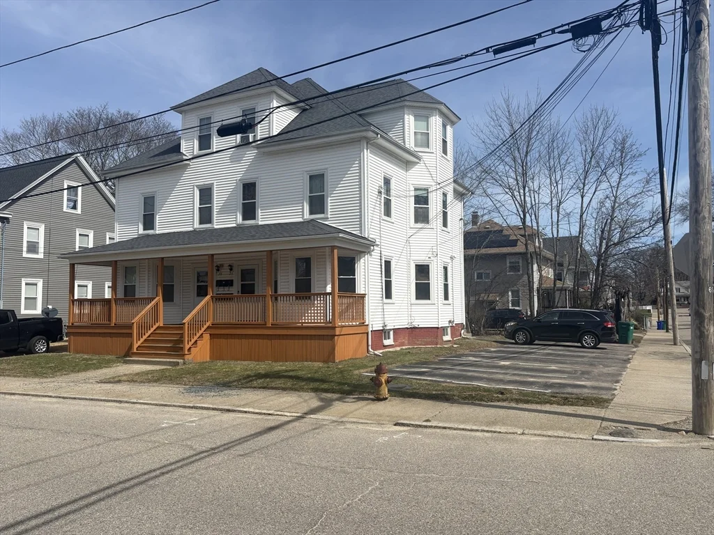 1 bed, 1 bath apartment for rent at 27 Fourth St Unit 1, Attleboro — photo 1 of 8