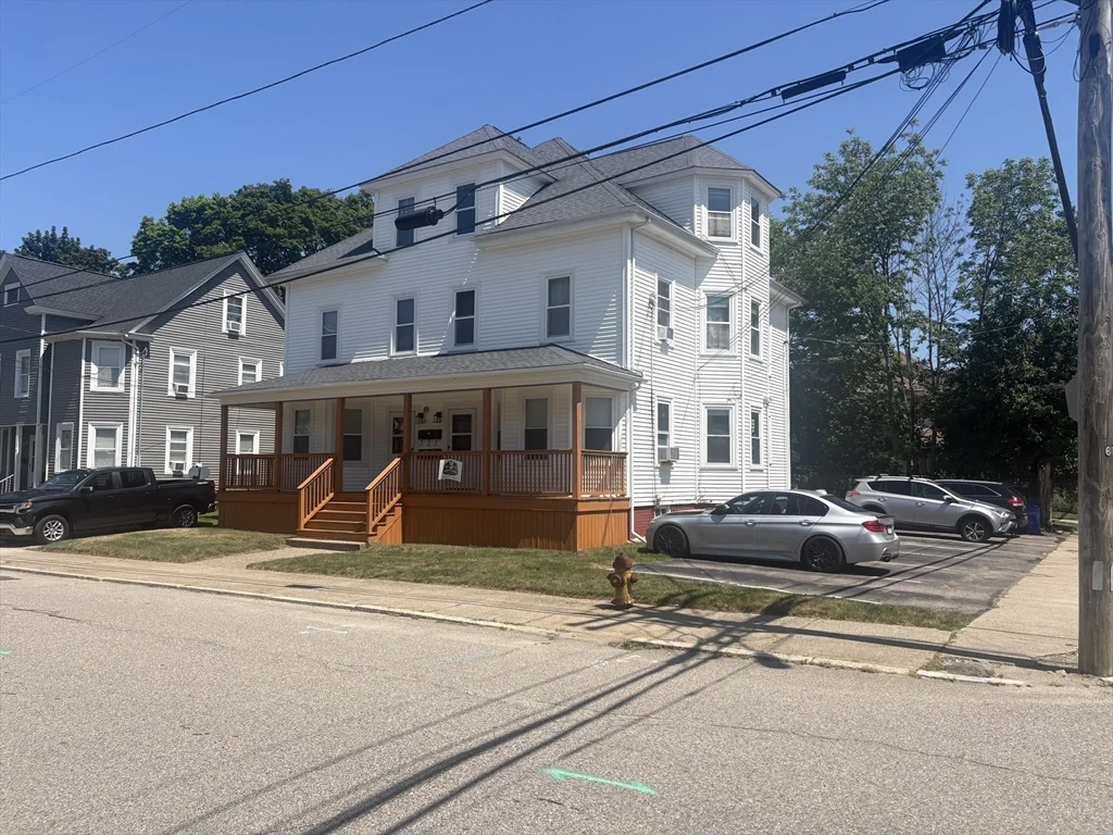 1 bed, 1 bath apartment for rent at 27 Fourth St Unit 3, Attleboro