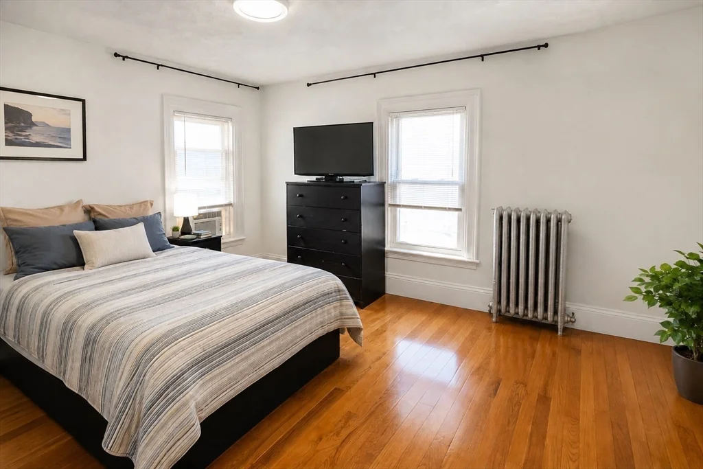 4 bed, 2 bath apartment for rent at 27 Franklin Ave, East Somerville — photo 10 of 20