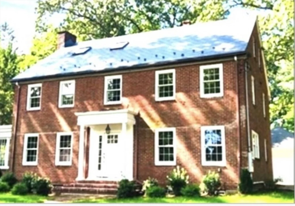 5 bed, 4+ bath apartment for rent at 27 Gammons Rd Unit 27, Waban