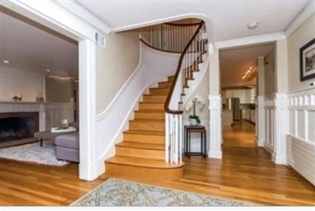 5 bed, 4+ bath apartment for rent at 27 Gammons Rd Unit 27, Waban — photo 2 of 18