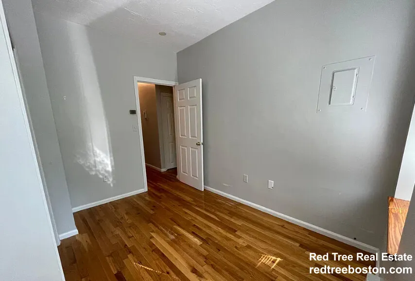 1 bed, 1 bath apartment for rent at 27 Garden St Unit 9, Beacon Hill — photo 9 of 16