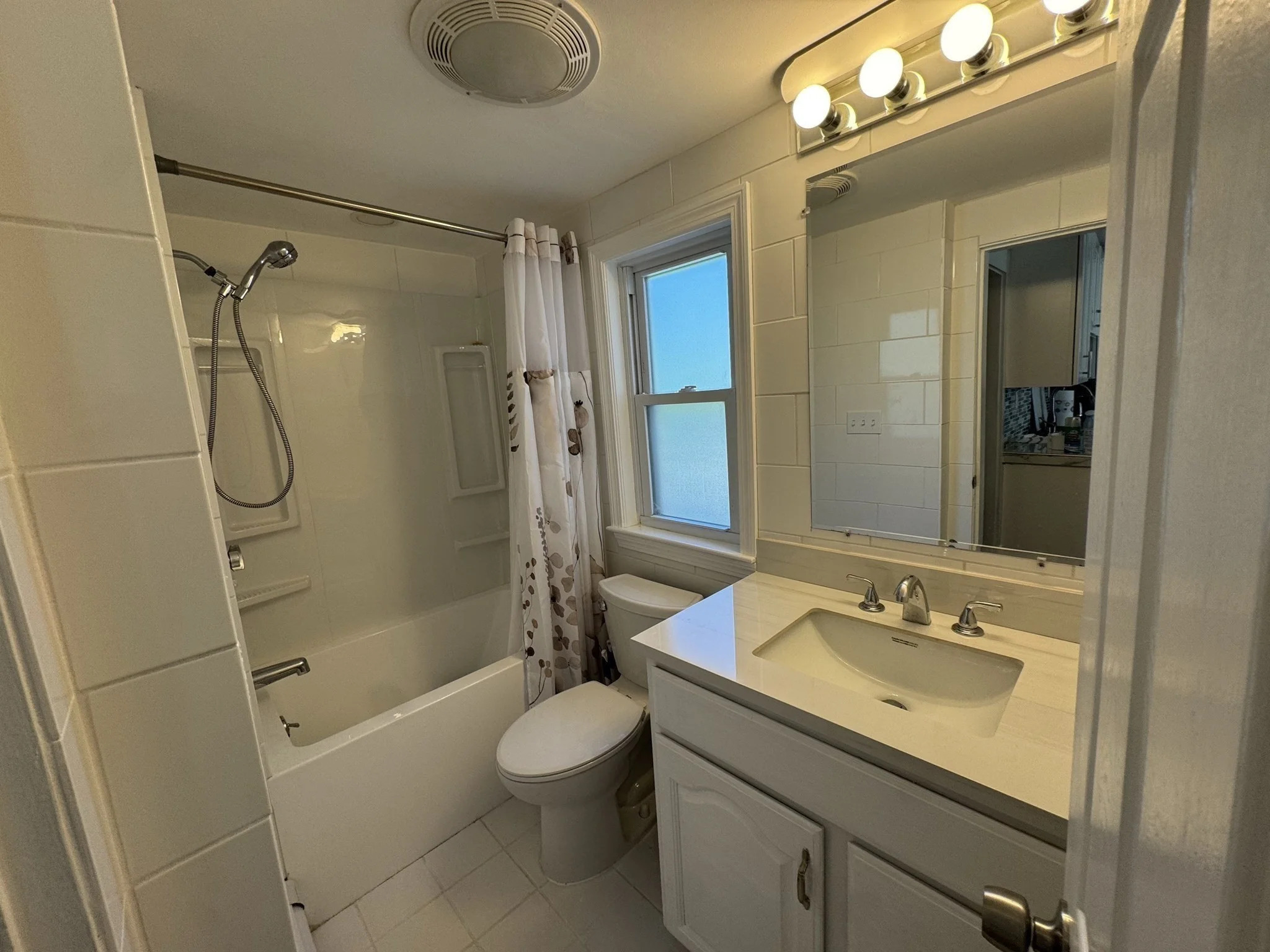2 bed, 1 bath apartment for rent at 27 Gibson St Unit 27, Forestdale — photo 13 of 15