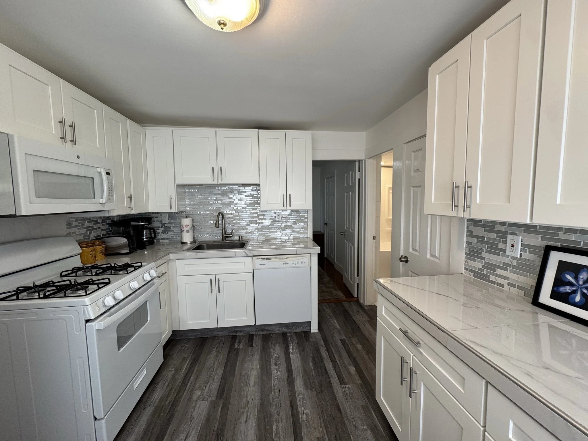 2 bed, 1 bath apartment for rent at 27 Gibson St Unit 27, Forestdale — photo 2 of 15