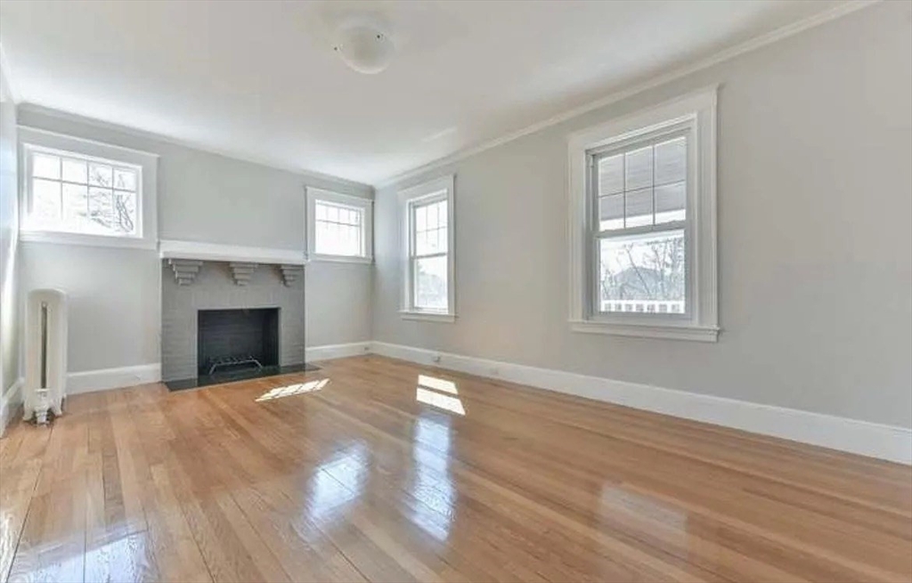 2 bed, 1 bath apartment for rent at 27 Gilbert Unit 2, Belmont — photo 4 of 10