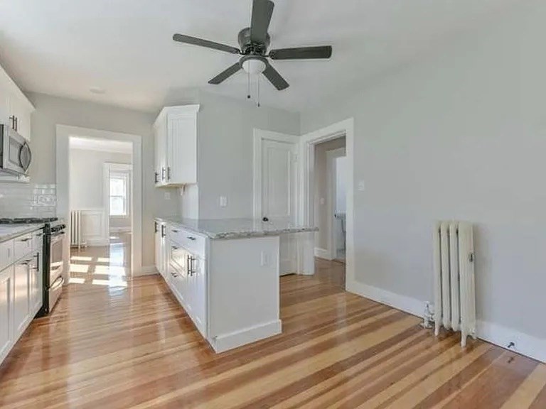 2 bed, 1 bath apartment for rent at 27 Gilbert Unit 2, Belmont — photo 2 of 10