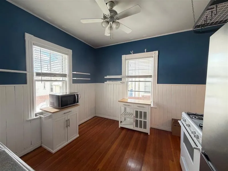 2 bed, 1 bath apartment for rent at 27 Gilman Ter Unit 1, Winter Hill — photo 5 of 15