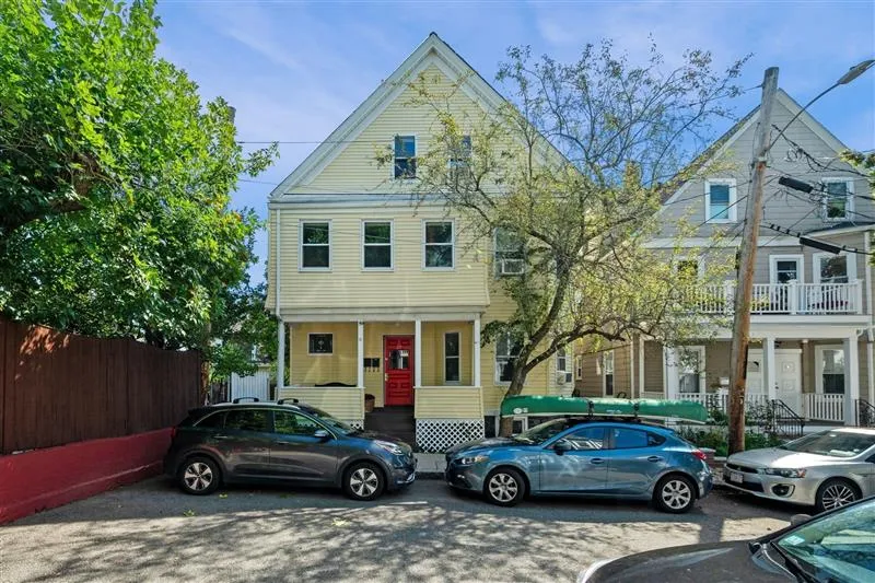 2 bed, 1 bath apartment for rent at 27 Gilman Ter Unit 1, Winter Hill — photo 13 of 15